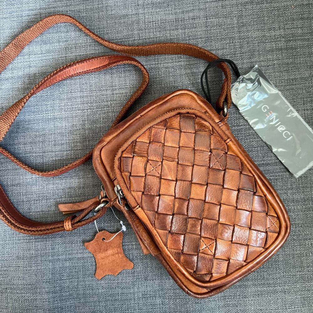 NWT GENICCI LEATHER UNISEX CROSSBODY SHOULDER BAG PHONE CASE PURSE